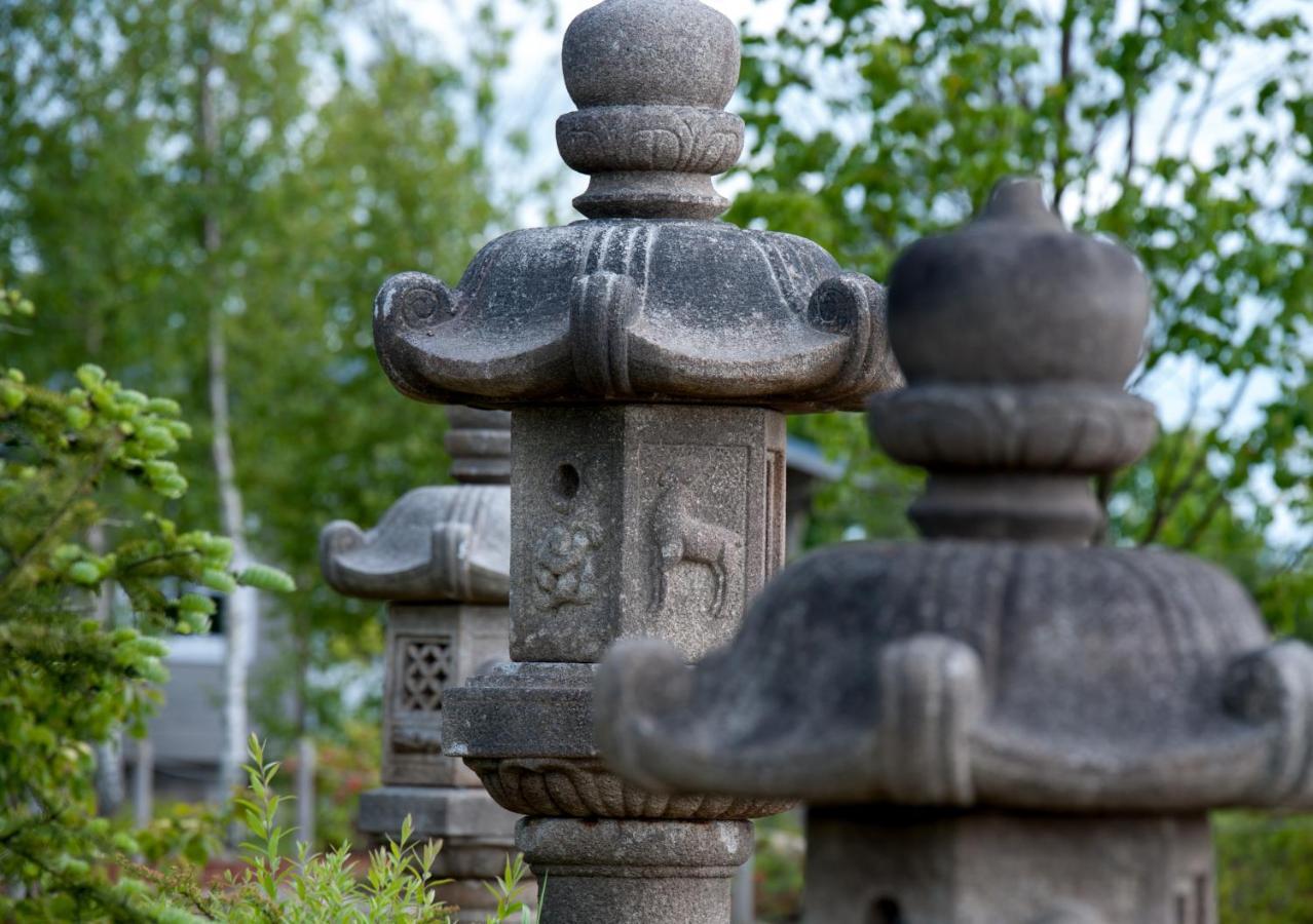 Japoniskas Sodas Medomiskiai Esterno foto