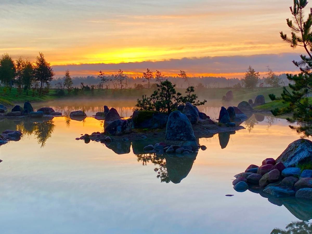 Japoniskas Sodas Medomiskiai Esterno foto